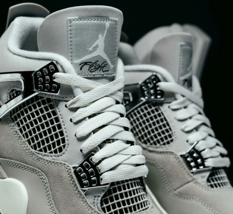 Nike Air Jordan 4 Frozen Moment Basketball Sneakers Semi Ua
