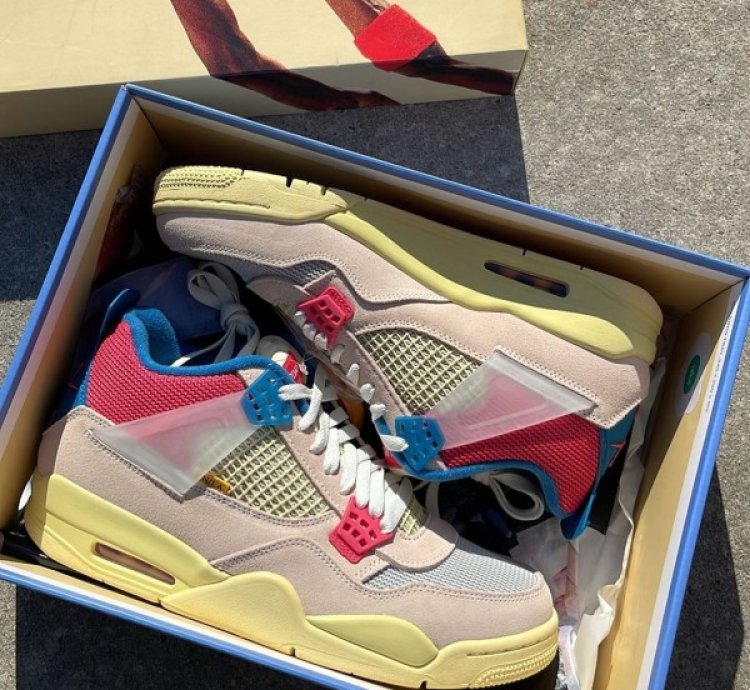 Nike Air Jordan 4 Guava Ice Basketball Sneakers Semi Ua
