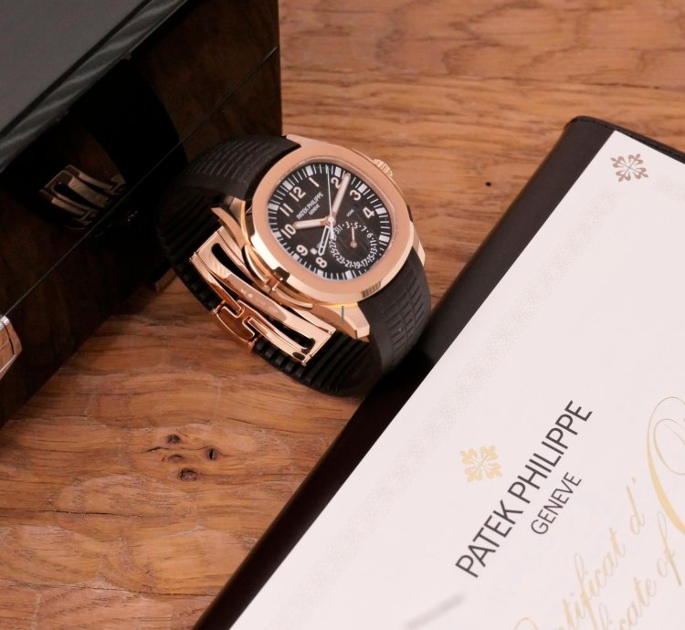 Patek Philippe Aquanaut Travel Time 5164r 2021
