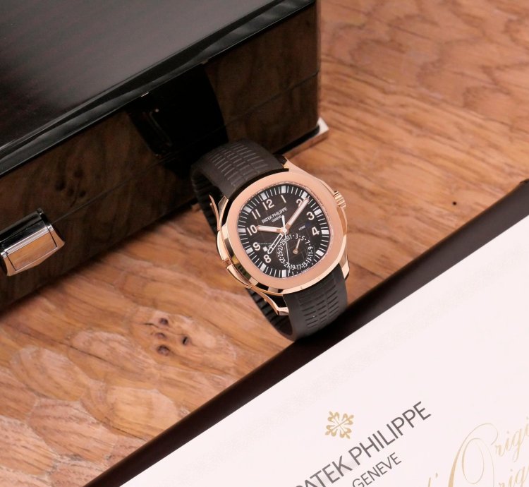 Patek Philippe Aquanaut Travel Time 5164r 2021