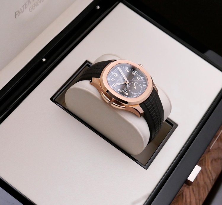 Patek Philippe Aquanaut Travel Time 5164r 2021