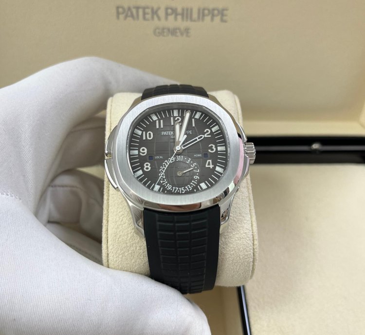 Patek Philippe Aquanaut Travel Time Black Dial 5164a-001