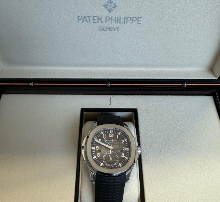 Patek Philippe Aquanaut Travel Time Box Papiere
