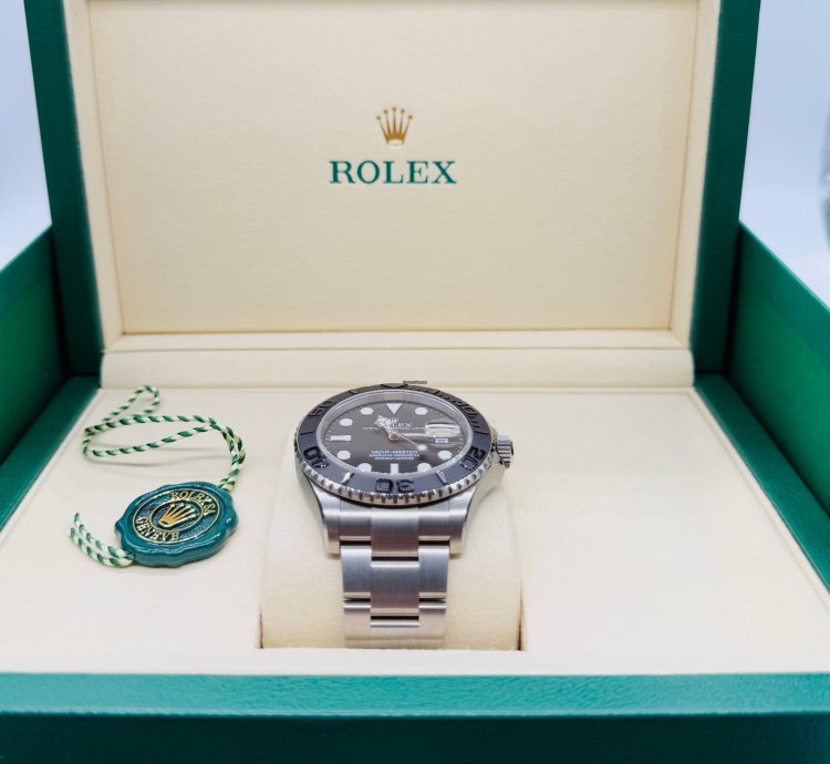 Rolex Yacht-master 42 New 2025 Yacht-master 42mm Titanium Unworn Complete Set