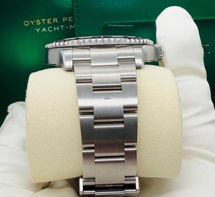 Rolex Yacht-master 42 New 2025 Yacht-master 42mm Titanium Unworn Complete Set