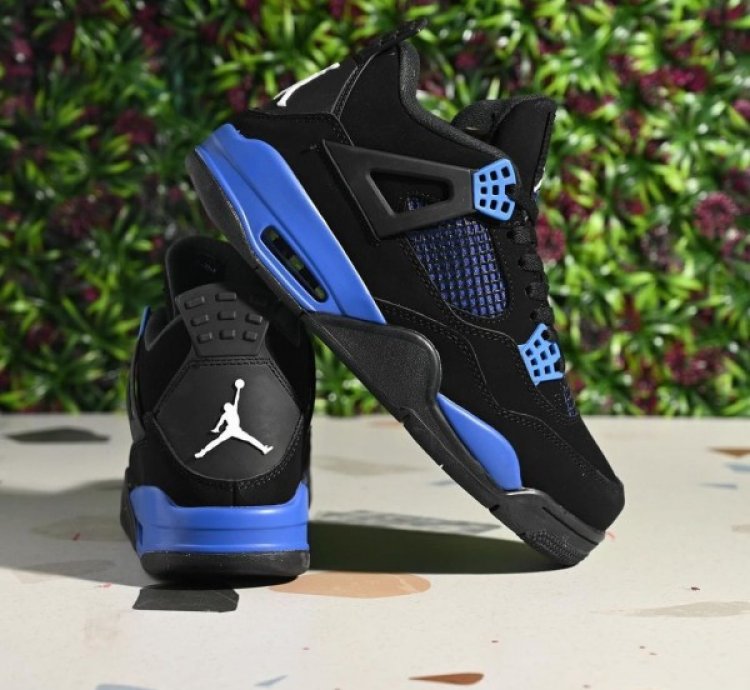 Nike Air Jordan 4 Thunder Blue Basketball Sneakers