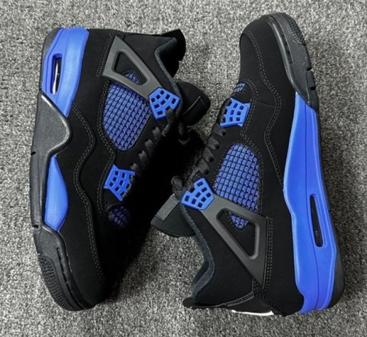Nike Air Jordan 4 Thunder Blue Basketball Sneakers