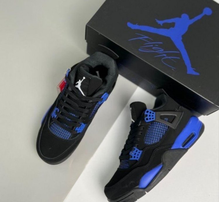 Nike Air Jordan 4 Thunder Blue Basketball Sneakers