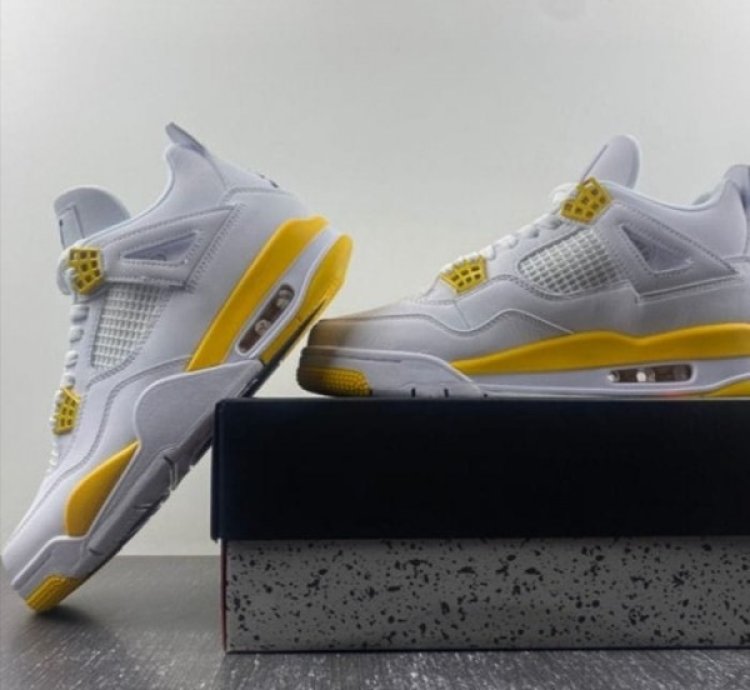 Nike Air Jordan 4 Vivid Sulfur Basketball Sneakers