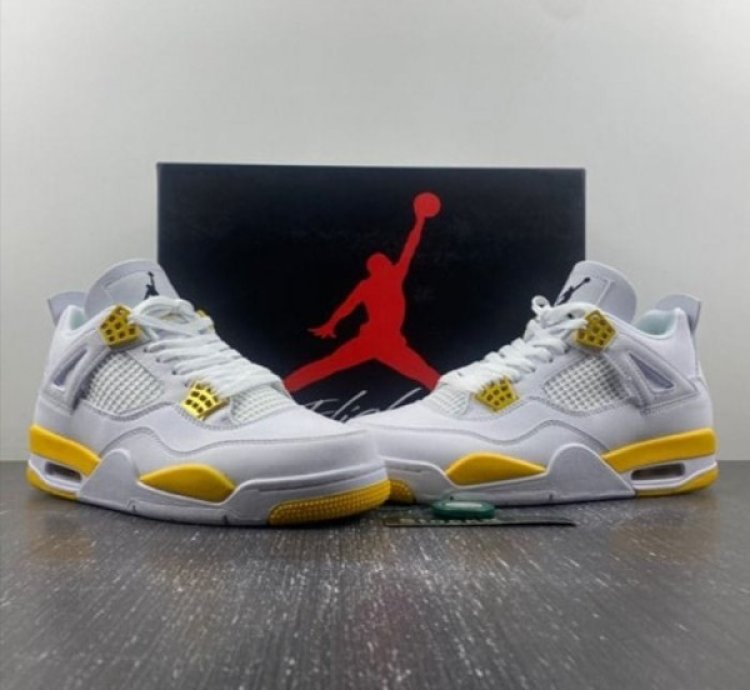Nike Air Jordan 4 Vivid Sulfur Basketball Sneakers