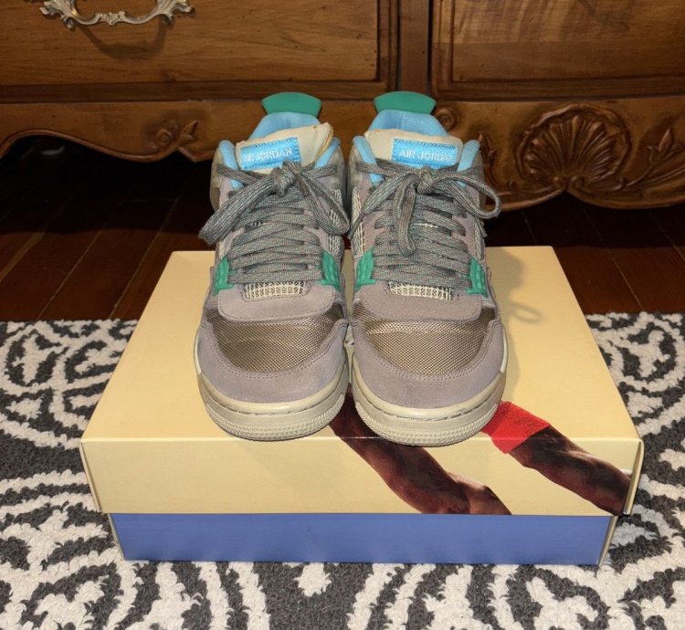 Union La Air Jordan 4 Taupe Haze
