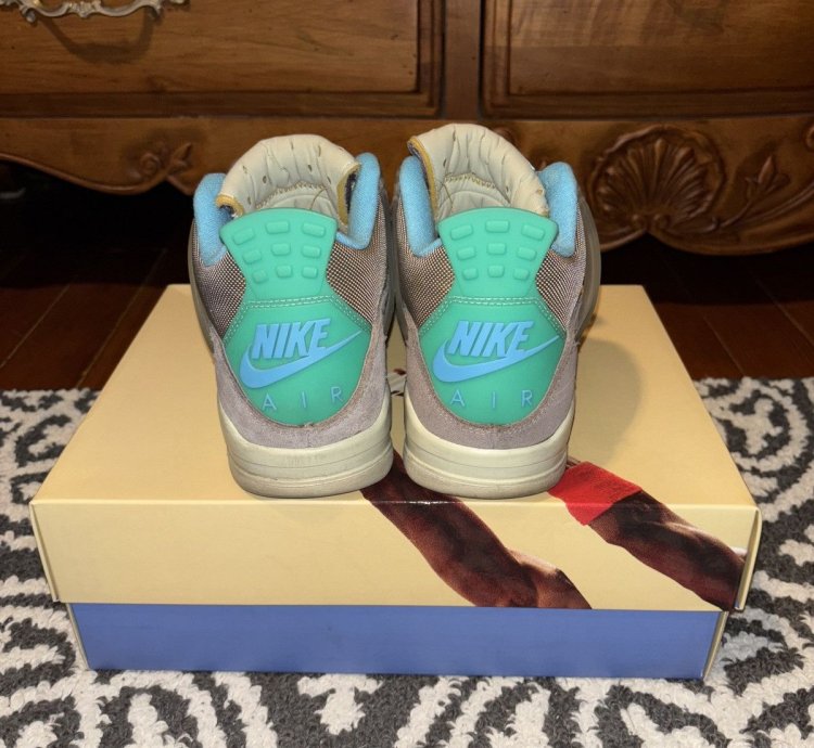 Union La Air Jordan 4 Taupe Haze