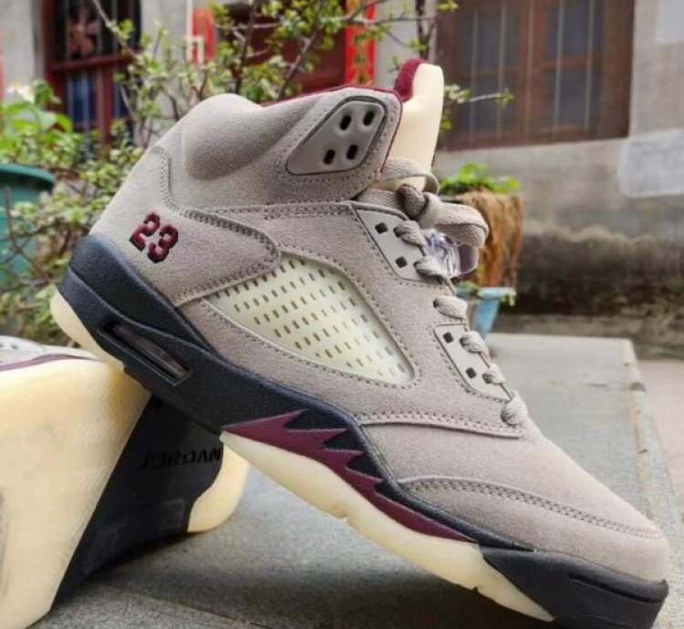 Nike Air Jordan 5 A Ma Manire Basketball Sneakers