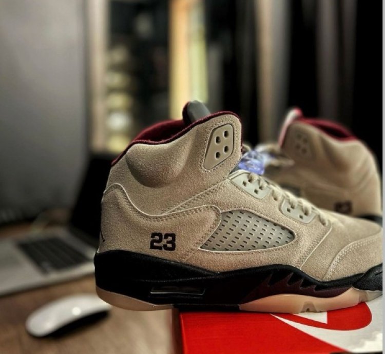 Nike Air Jordan 5 A Ma Manire Basketball Sneakers