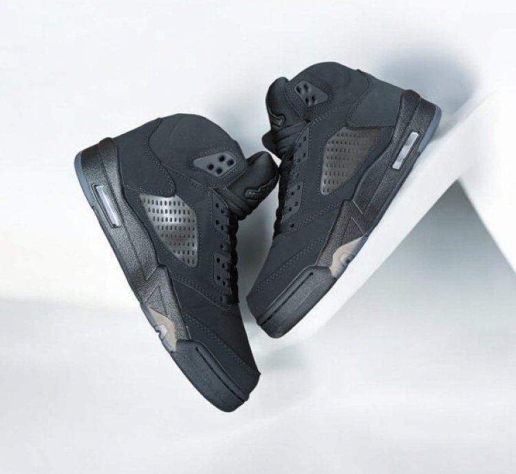 Nike Air Jordan 5 Black Cat Basketball Sneakers Semi Ua