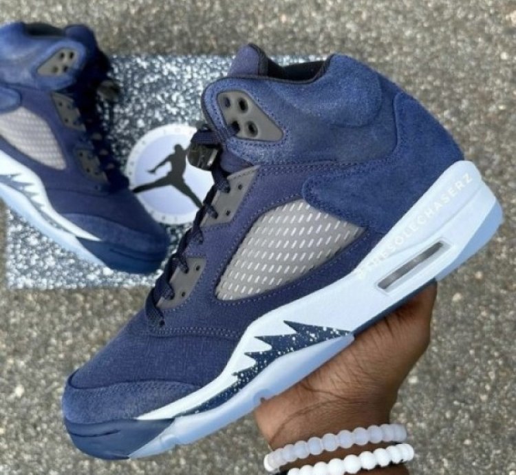 Nike Air Jordan 5 Georgetown Basketball Sneakers