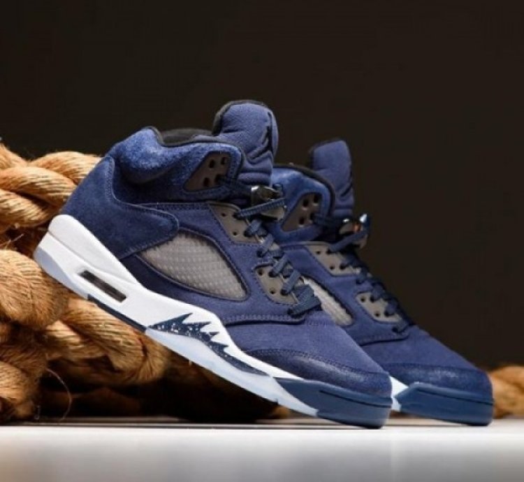 Nike Air Jordan 5 Georgetown Basketball Sneakers