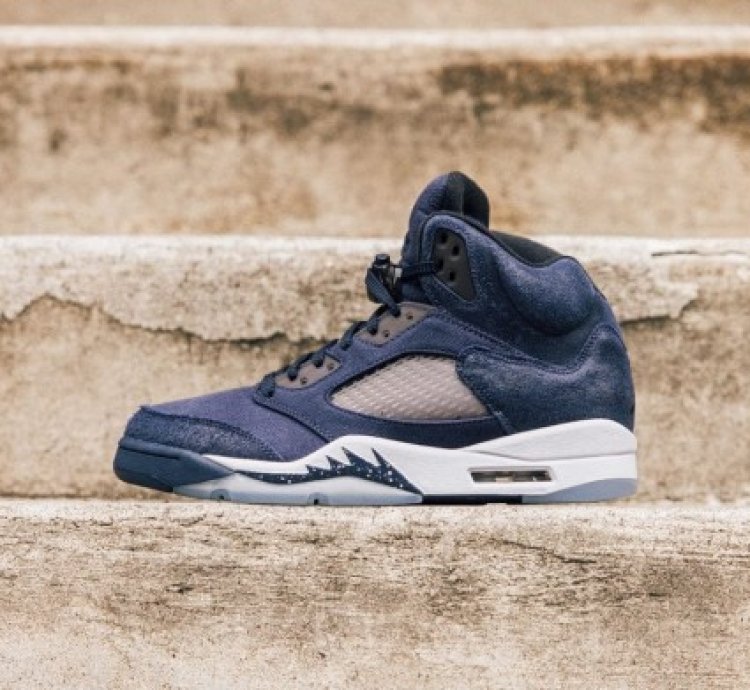Nike Air Jordan 5 Georgetown Basketball Sneakers