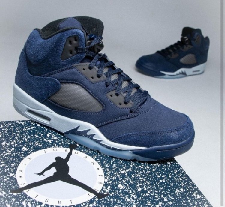 Nike Air Jordan 5 Georgetown Basketball Sneakers