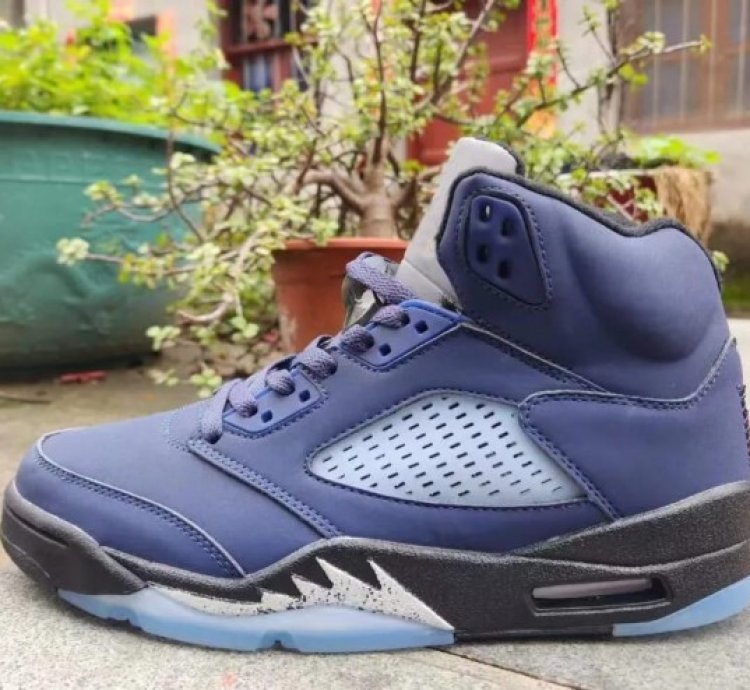 Nike Air Jordan 5 Midnight Navy Basketball Sneakers