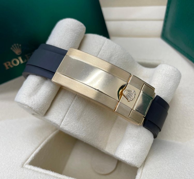 Rolex Yacht-master 42 New Yacht-master 42mm 226658 Yellow Gold Black Oysterflex Rubber Strap Strap