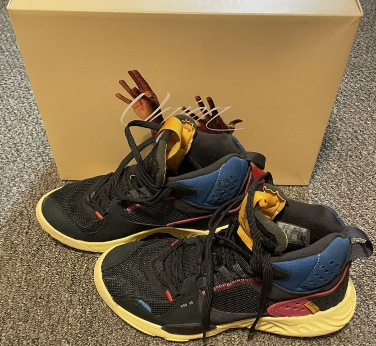 Union La Jordan Delta Mid Off Noir