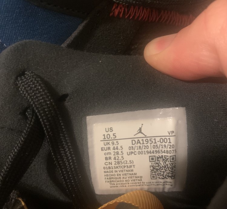 Union La Jordan Delta Mid Off Noir