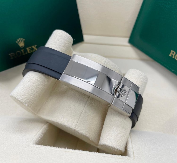Rolex Yacht-master 42 New Yacht-master 42mm 226659 White Gold Black Oysterflex Rubber Strap Strap