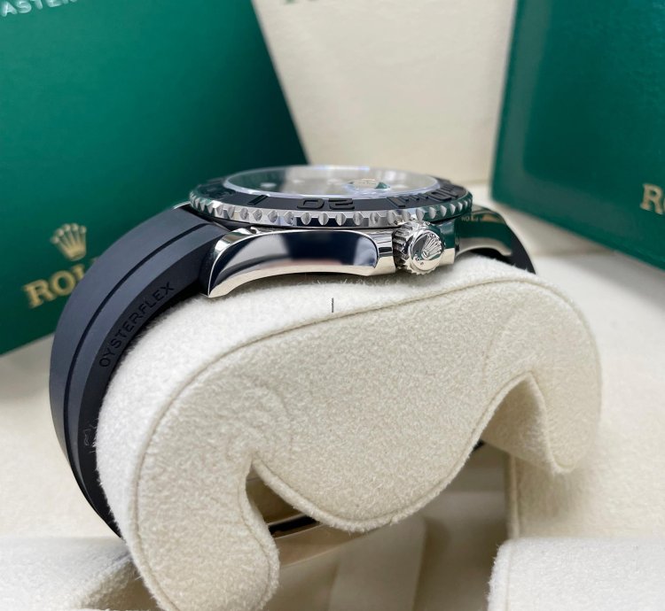 Rolex Yacht-master 42 New Yacht-master 42mm 226659 White Gold Black Oysterflex Rubber Strap Strap