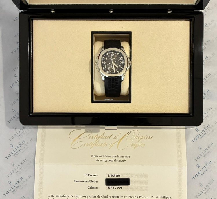 Patek Philippe Aquanaut Travel Time Very Good Condition Full-set Germany 2019