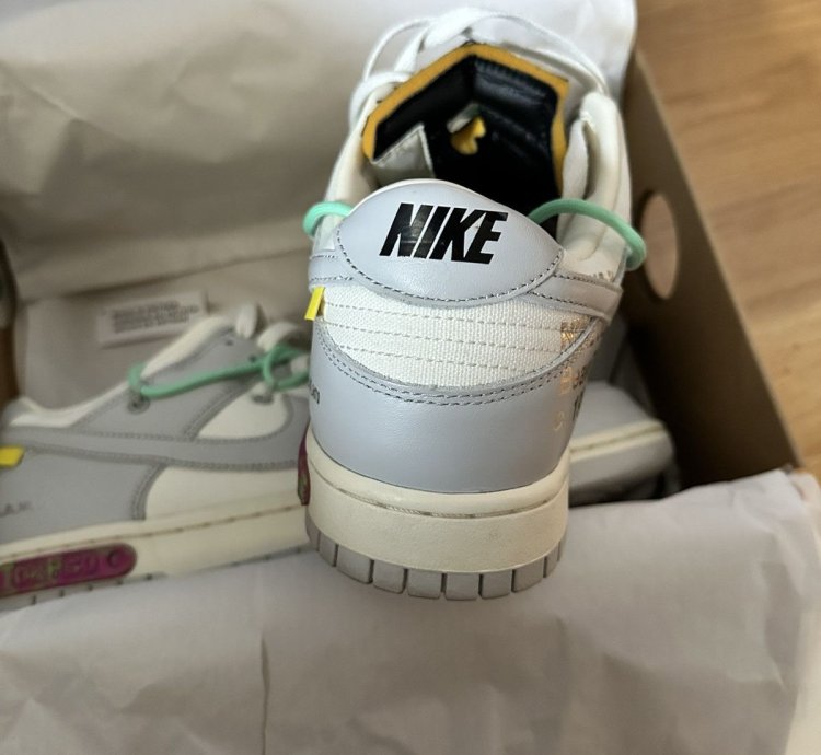 Off-white Nike Dunk Low Lot 04