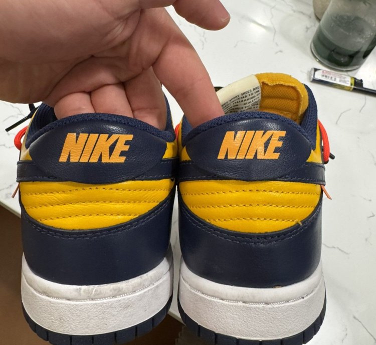 Off-white Nike Dunk Low University Gold