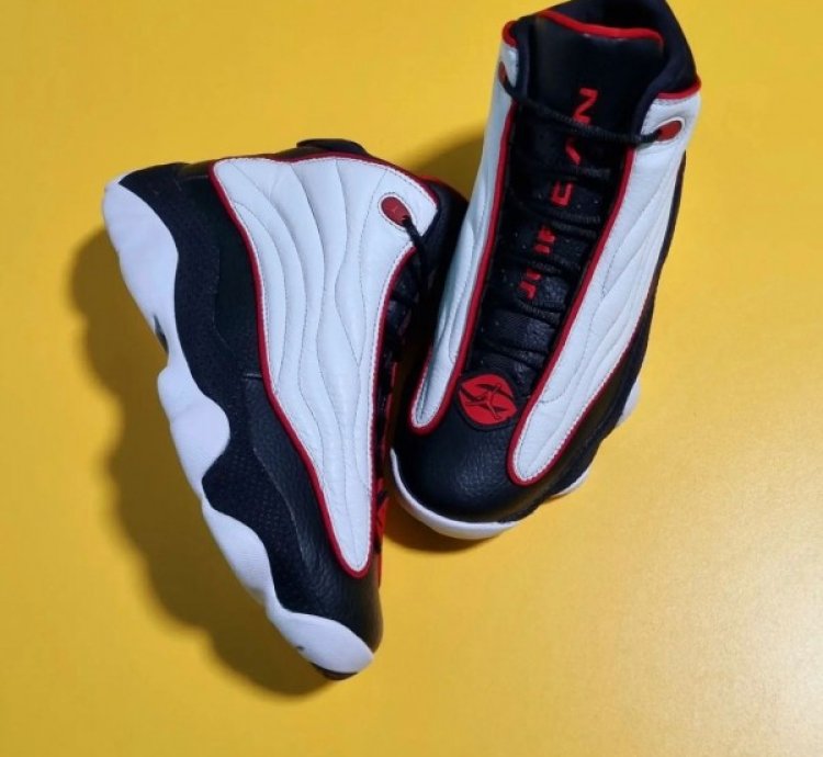 Nike Air Jordan Pro Strong Bred Basketball Sneakers