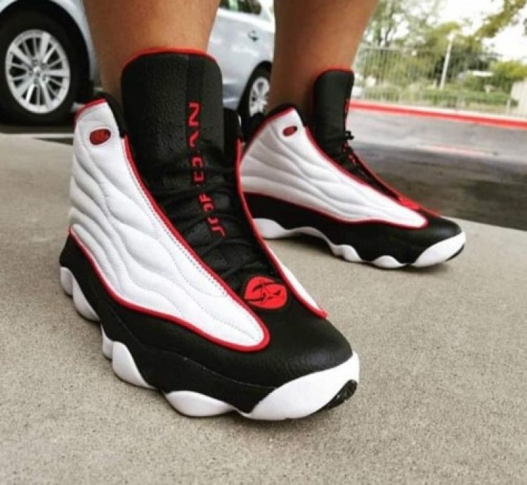 Nike Air Jordan Pro Strong Bred Basketball Sneakers