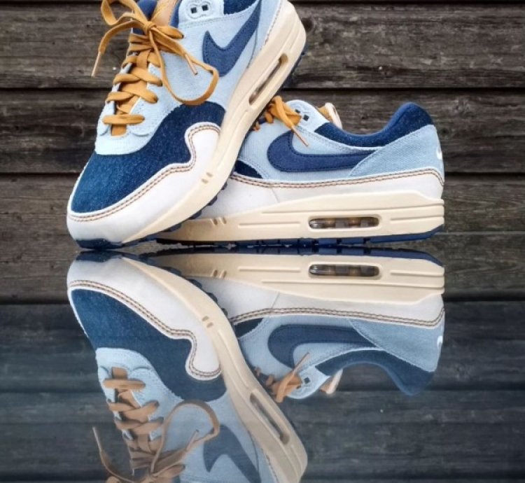 Nike Air Max 1 Aura Midnight Navy Running Shoes