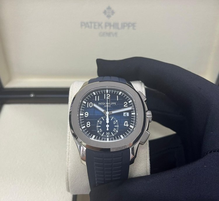 Patek Philippe Aquanaut White Gold Blue Dial 5968g-001