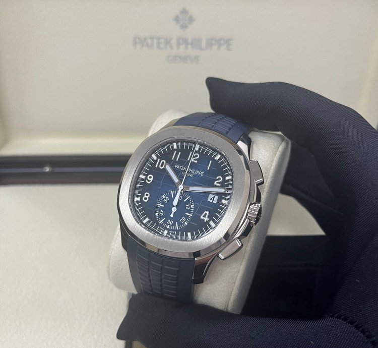 Patek Philippe Aquanaut White Gold Blue Dial 5968g-001