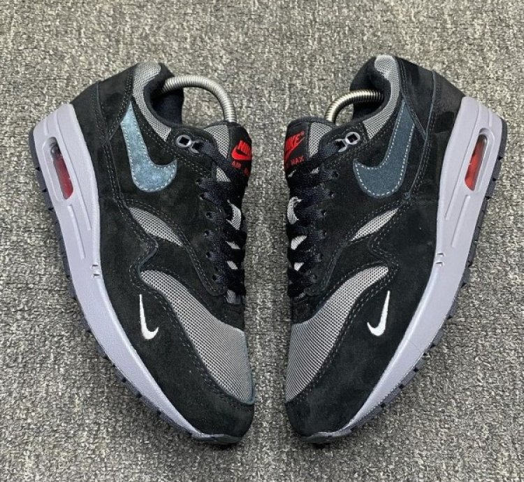 Nike Air Max 1 Dracula Running Shoes