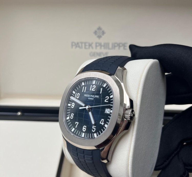 Patek Philippe Aquanaut White Gold Blue Embossed Dial 5168g-001