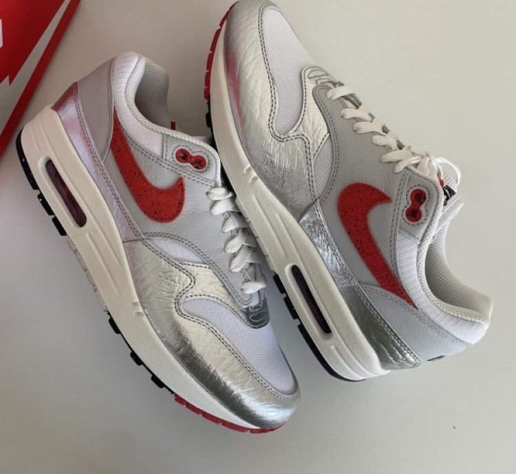 Nike Air Max 1 Premium Hot Sauce Running Shoes