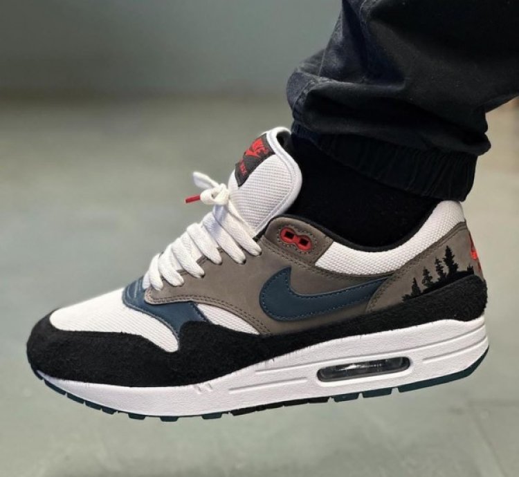 Nike Air Max 1 Prm Escape Running Shoes
