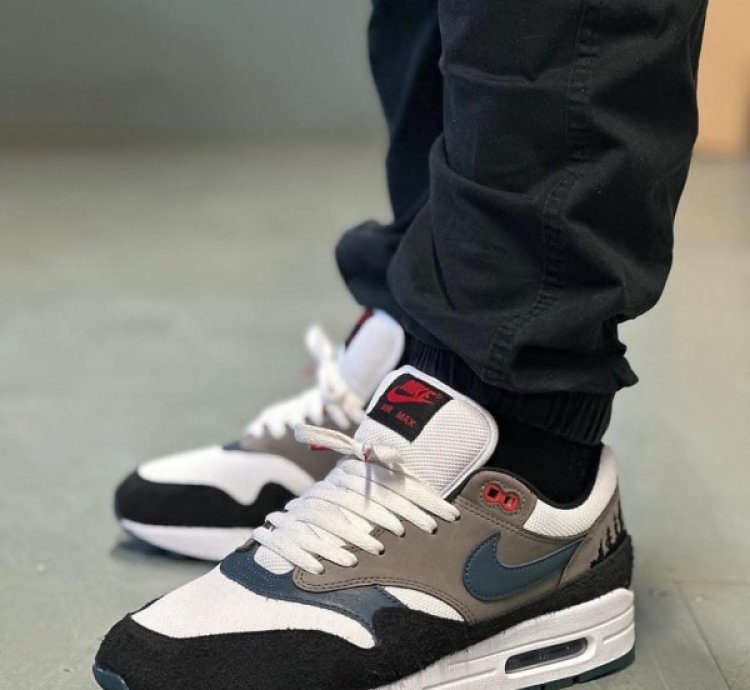 Nike Air Max 1 Prm Escape Running Shoes