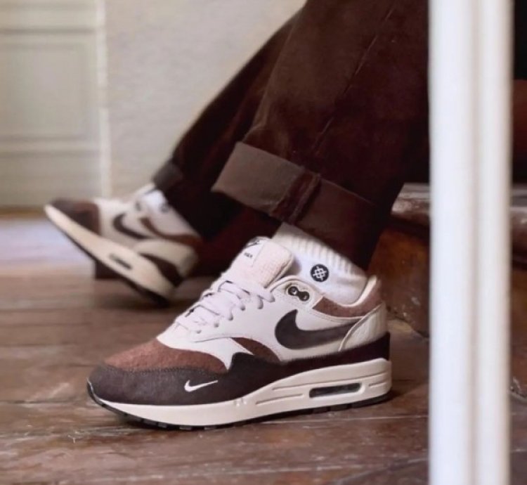 Nike Air Max 1 Velvet Brown Running Shoes