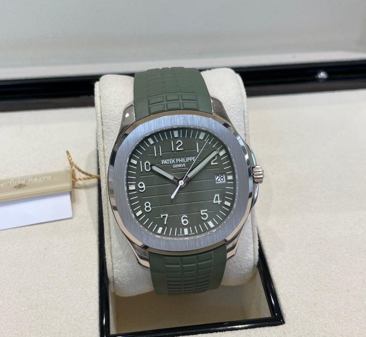 Patek Philippe Aquanaut White Gold Khaki Green 2020