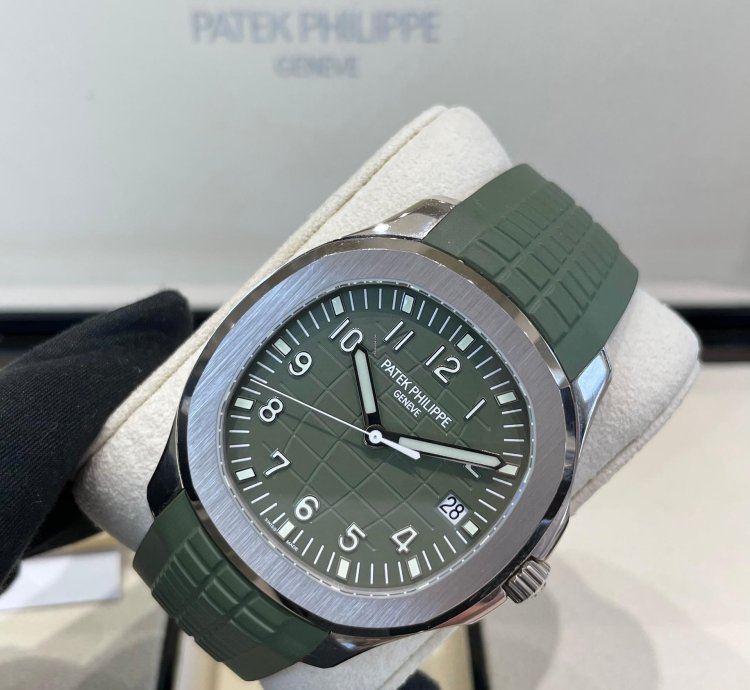 Patek Philippe Aquanaut White Gold Khaki Green 2020