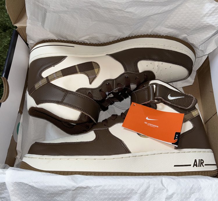 Us 11 Nike Air Force 1 Mid Cacao Brown Plaid Swoosh