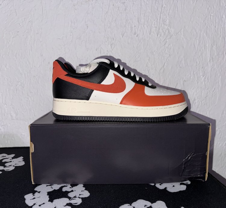 Us 9 - Nike Air Force One Low 07 Lv8 Vintage Coral Black