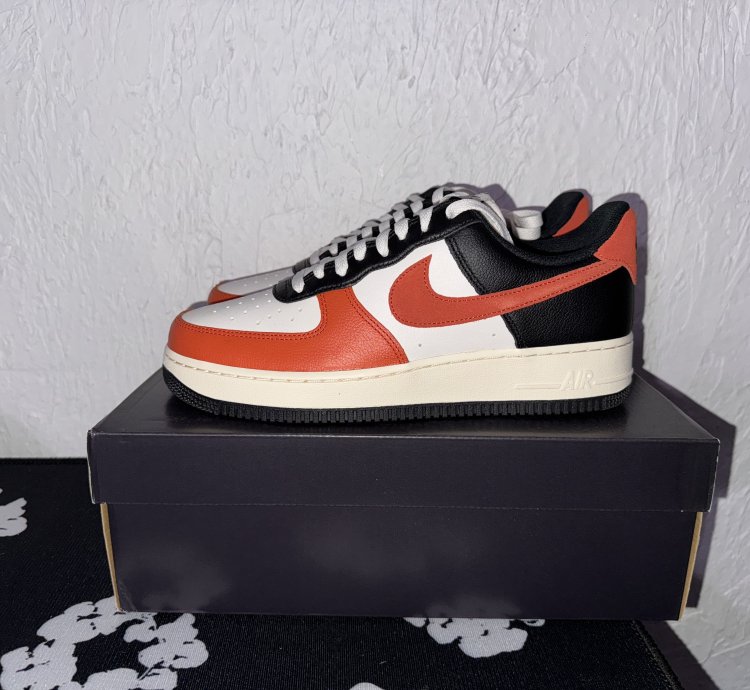 Us 9 - Nike Air Force One Low 07 Lv8 Vintage Coral Black