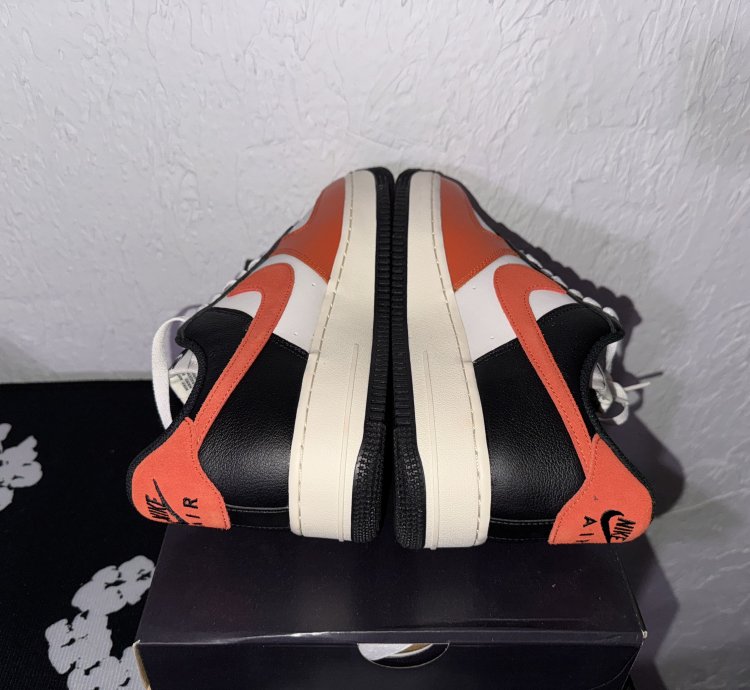 Us 9 - Nike Air Force One Low 07 Lv8 Vintage Coral Black
