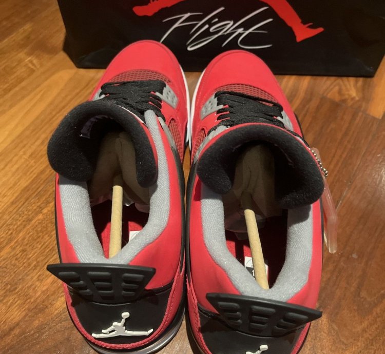 2013 Jordan 4 Toro Bravo